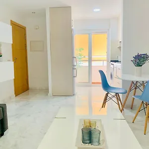 Appartement Homely Parras Con Terraza Interior Y Parking Privado Bajo Suplemento, Málaga